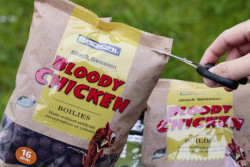 Boilies Radical Bloody Chicken 1kg